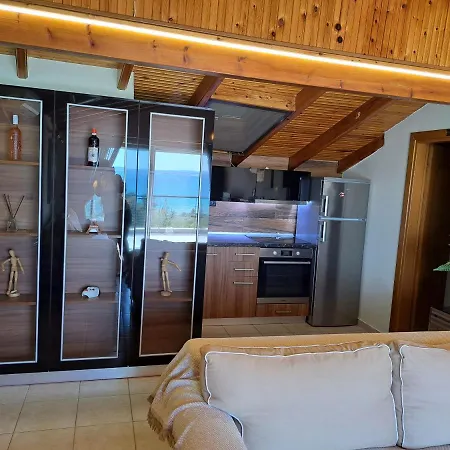 Apartment Attic Nea Moudania