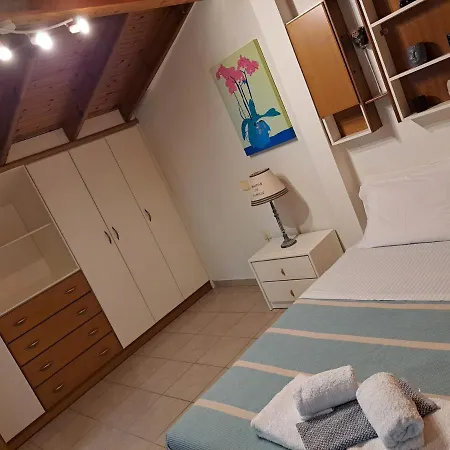 アパート Attic *