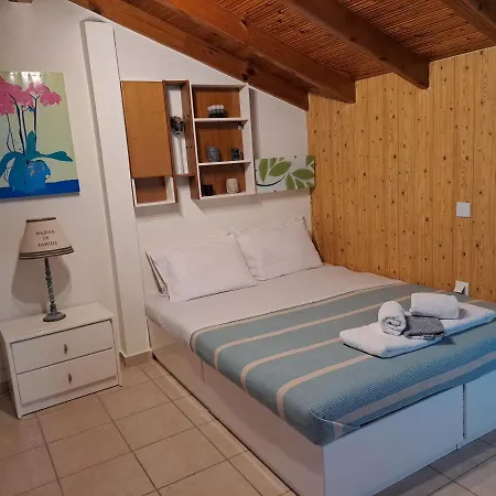 Attic * ネア・ムダニア