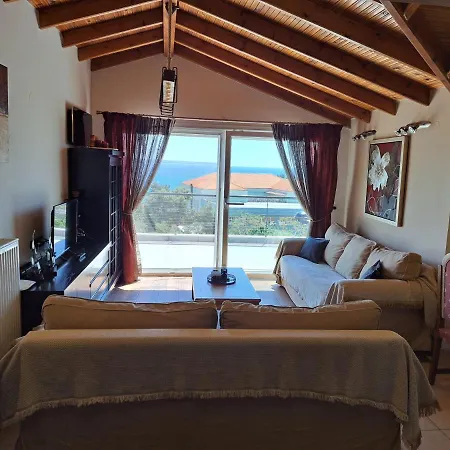 Attic Νέα Μουδανιά